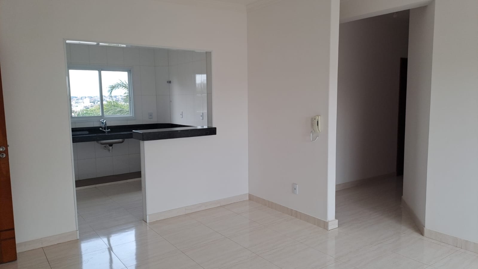 Cobertura nova de 3 quartos (1 suíte) com varanda no Bairro Tubalina | foto 4