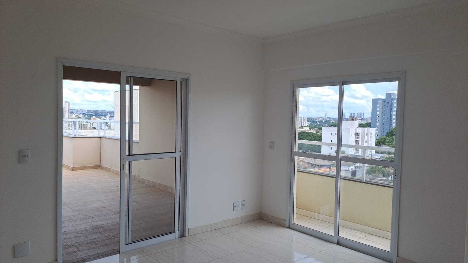 Cobertura nova de 3 quartos (1 suíte) com varanda no Bairro Tubalina | foto 2