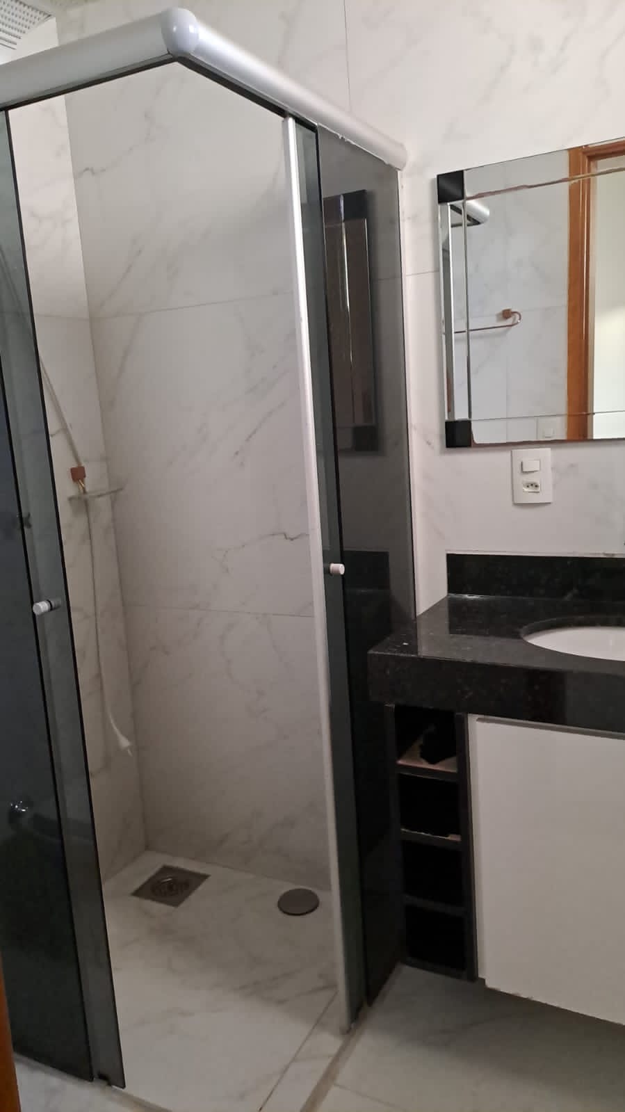 Apartamento com suíte e 2 vagas no Bairro Tubalina | foto 16