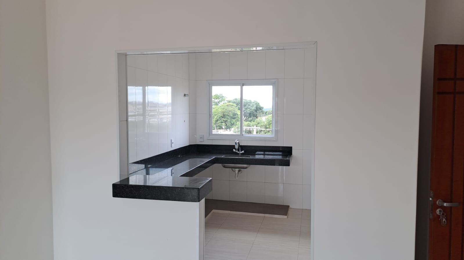 Cobertura nova de 3 quartos (1 suíte) com varanda no Bairro Tubalina | foto 6