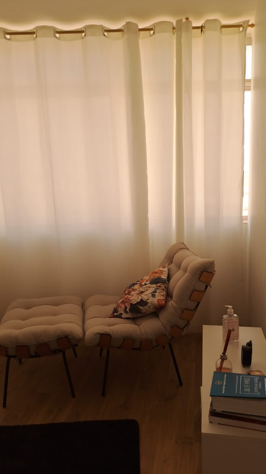 Sala decorada de 38 m² no Edifício Chams, no Centro | foto 5