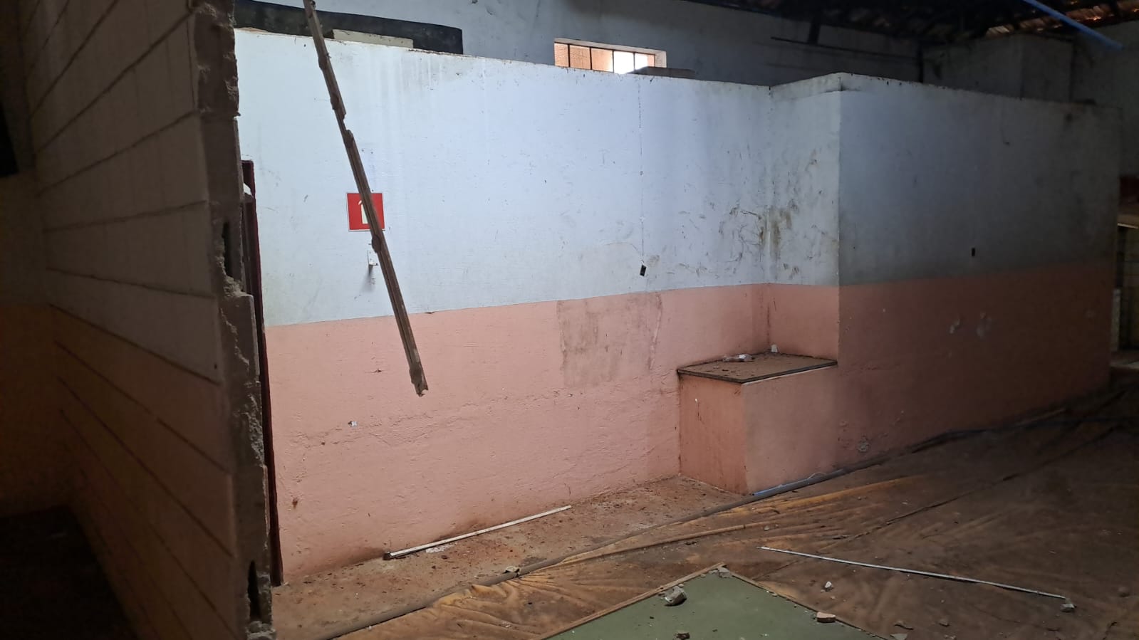 Barracão comercial 430 m² no Bairro Martins | foto 4