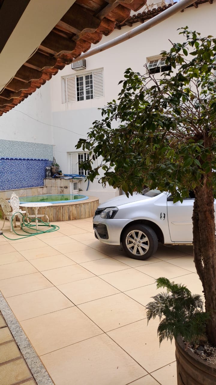 Casa 290 m² com 4 quartos e área gourmet no Centro | foto 2