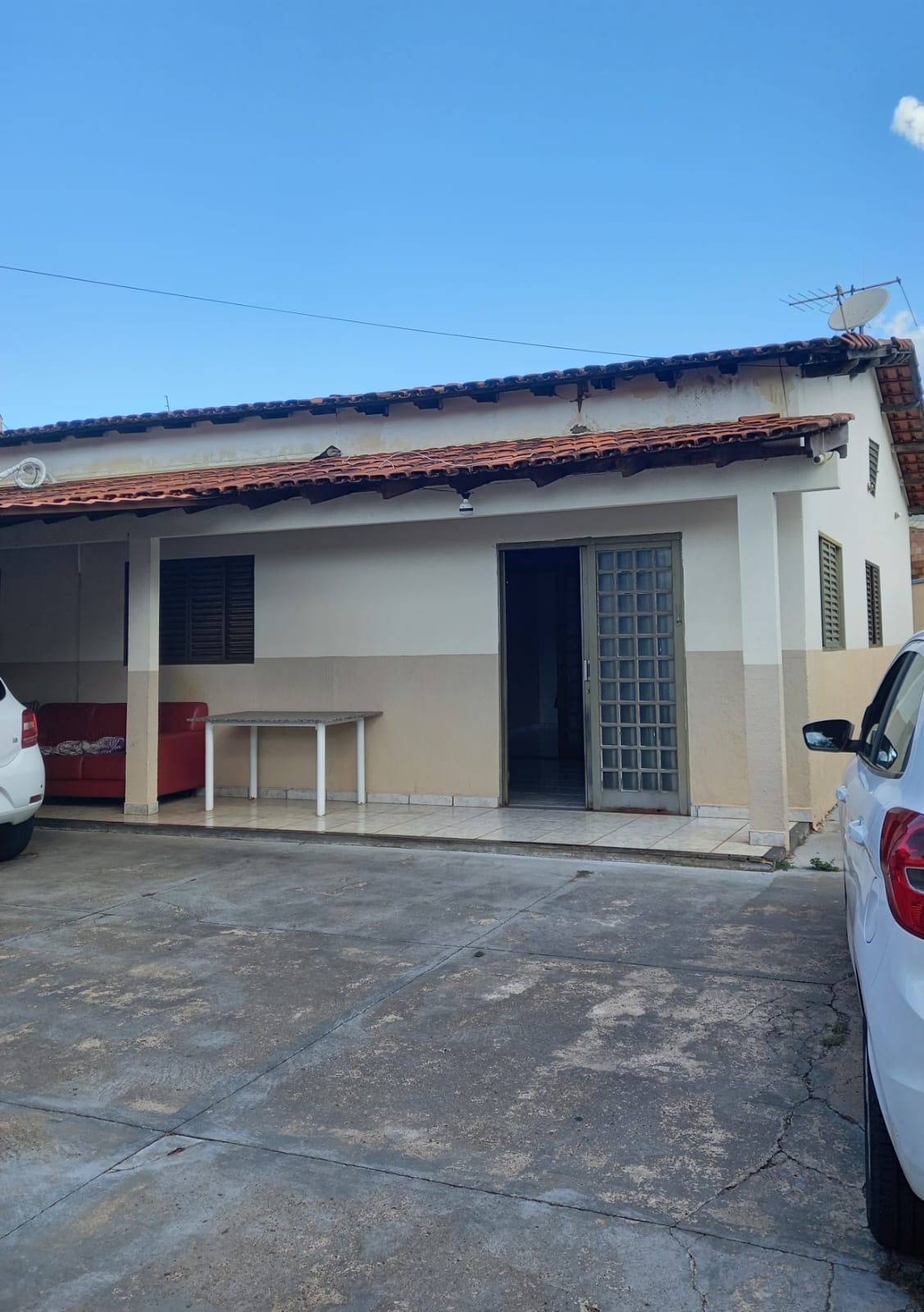 Área de 562,5 m² com 2 casas no Bairro Tubalina — Bairro Tubalina