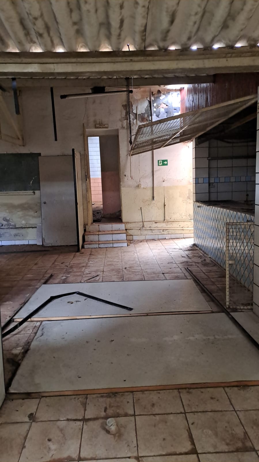 Barracão comercial 430 m² no Bairro Martins | foto 8