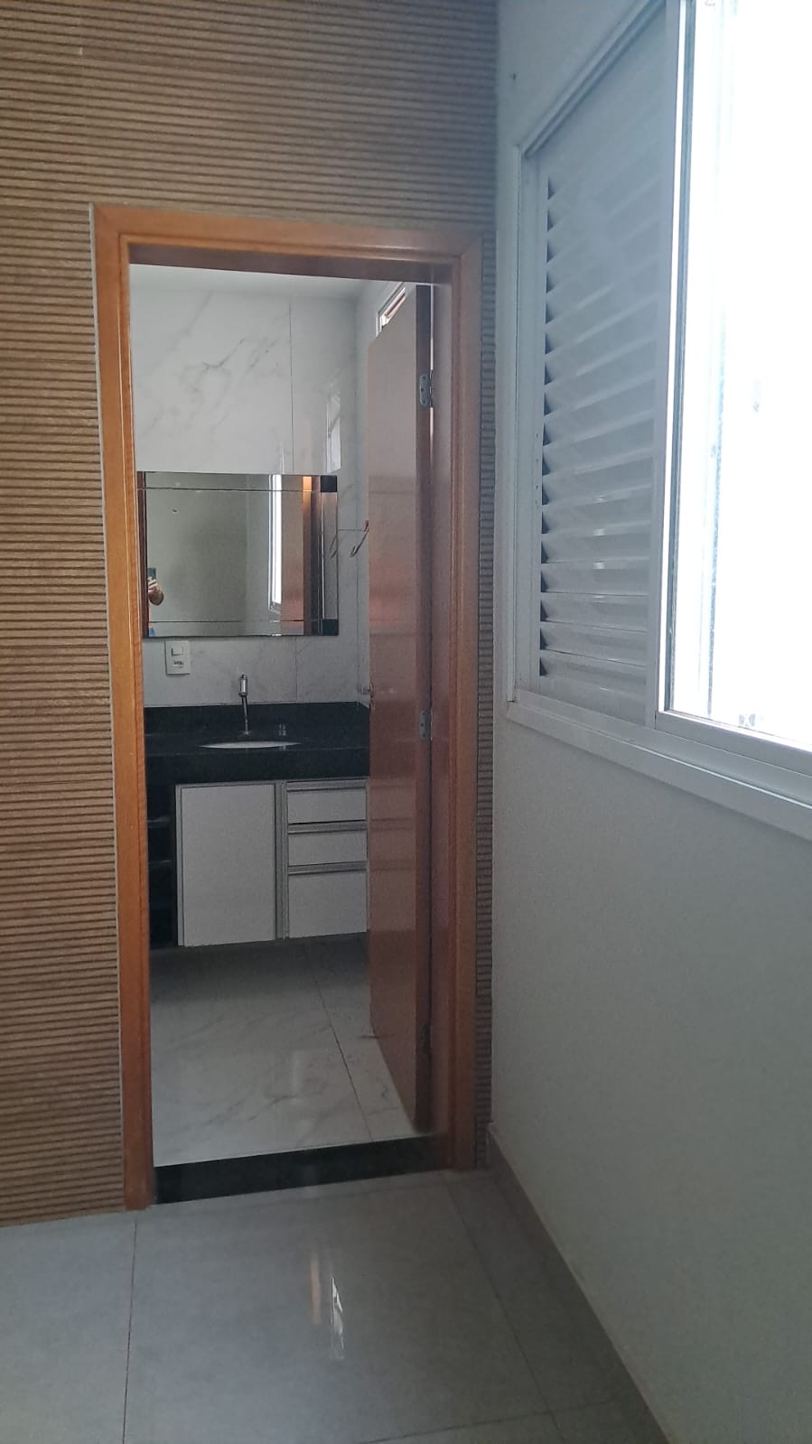 Apartamento com suíte e 2 vagas no Bairro Tubalina | foto 11