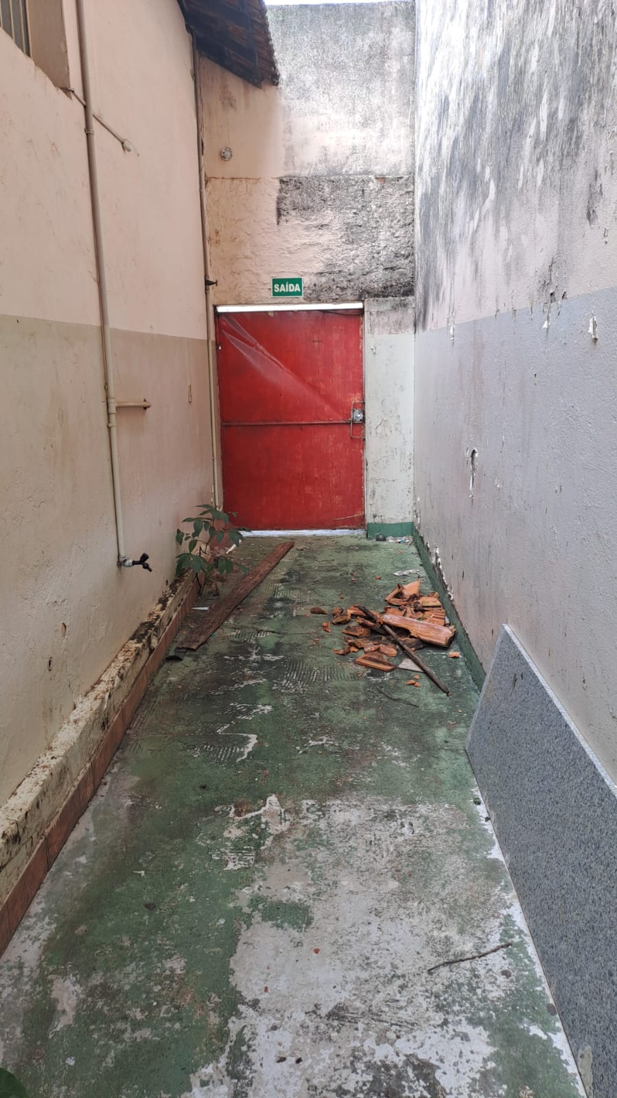 Barracão comercial 430 m² no Bairro Martins | foto 7