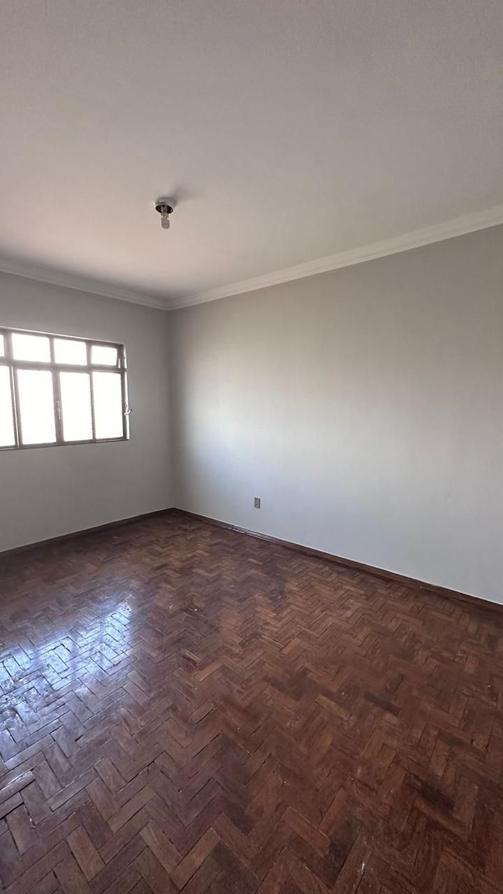Apartamento reformado de 103 m² no Osvaldo Rezende | foto 4